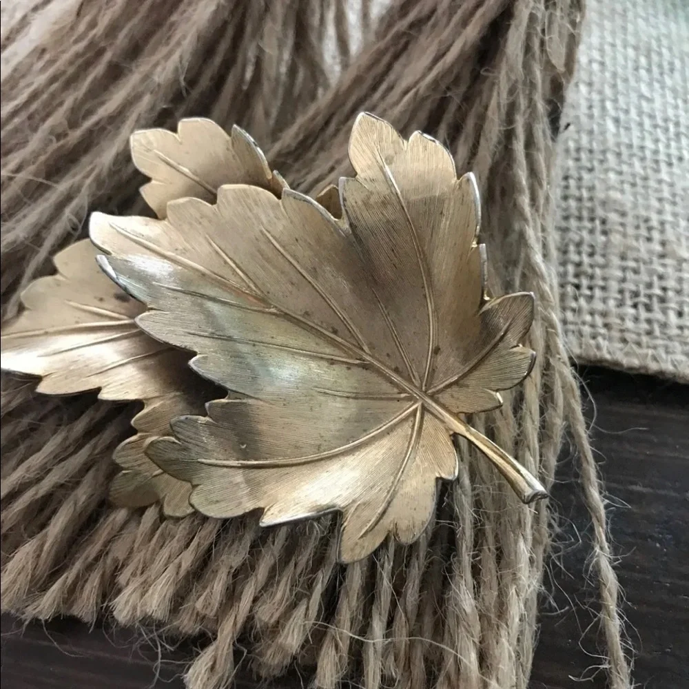 Vintage Double Maple Leaf Gold Tone Brooch